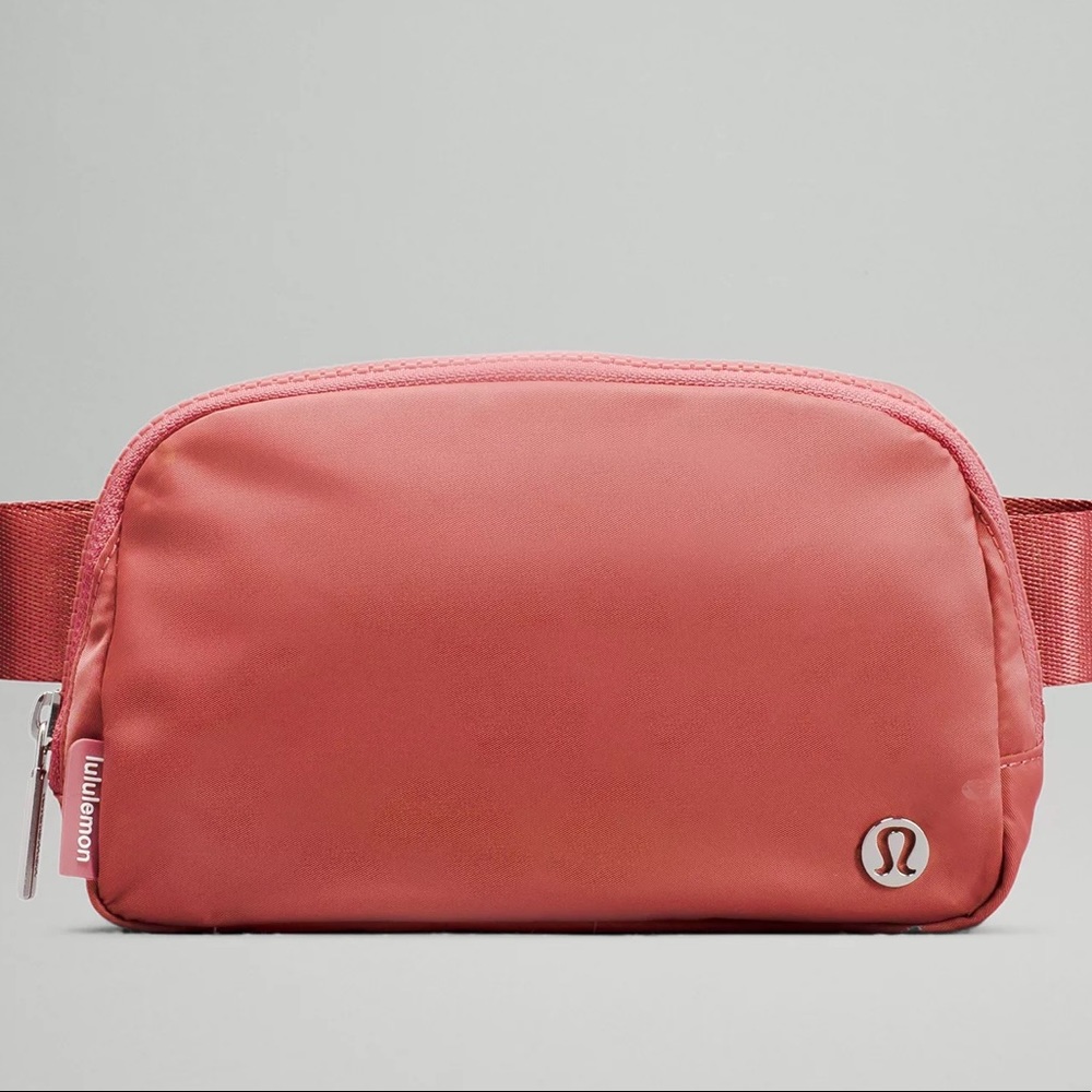 Lululemon Everywhere Belt Bag - Brier Rose NWT